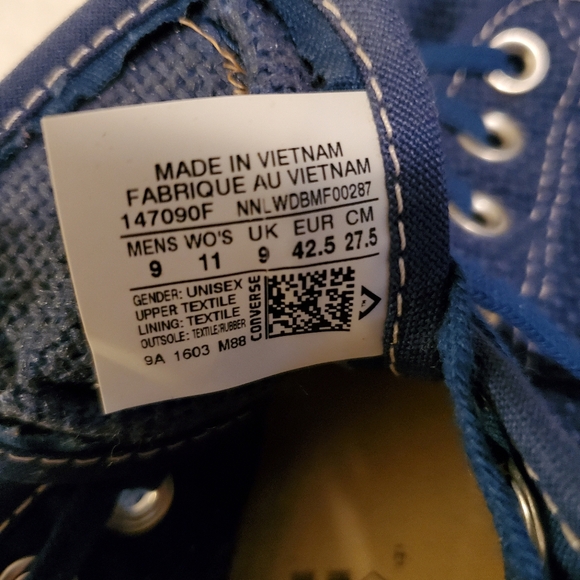 Converse All stars sneakers. Blue mesh. Men's 9 women's 11.  In good condition - Picture 4 of 8